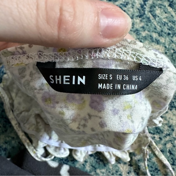 2/$20 | ROMWE | Floral Ruched Bust Cami - Picture 3 of 7